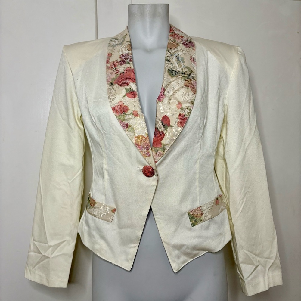 Vintage 80s Cream and Pastel Floral Cropped Blazer Tailored Jacket
